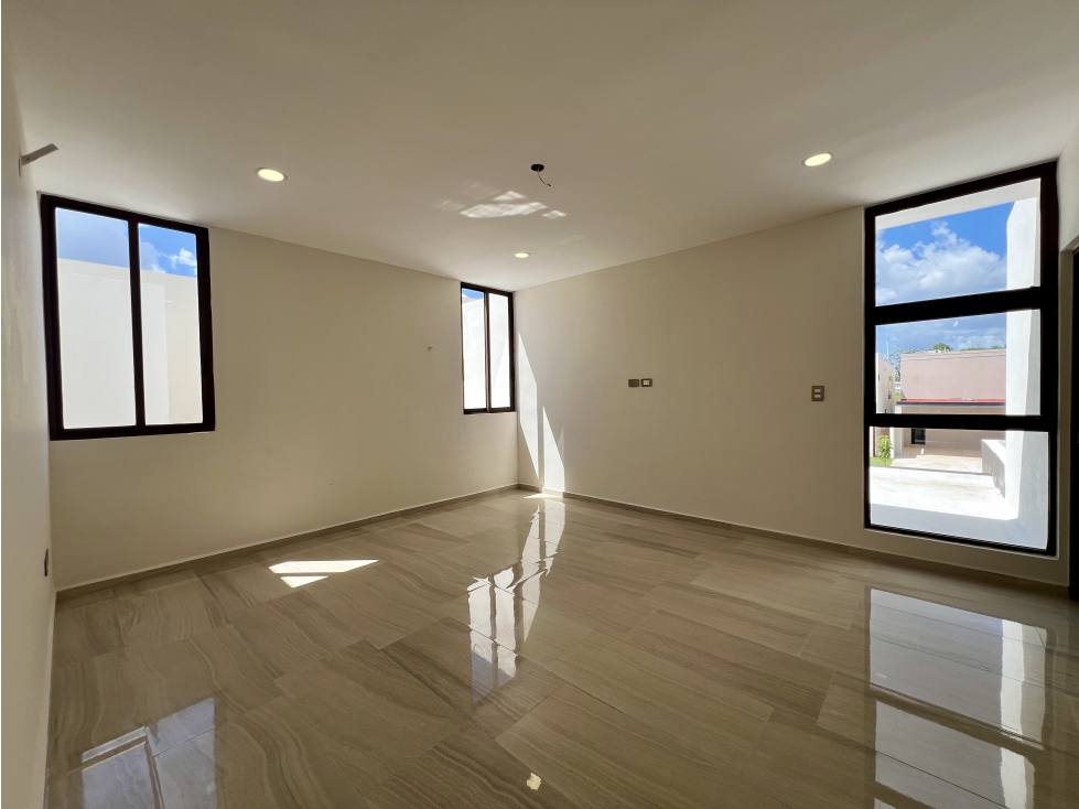 Venta de Casa de 4 habitaciones con Piscina en Privada en Mérida — foto 4