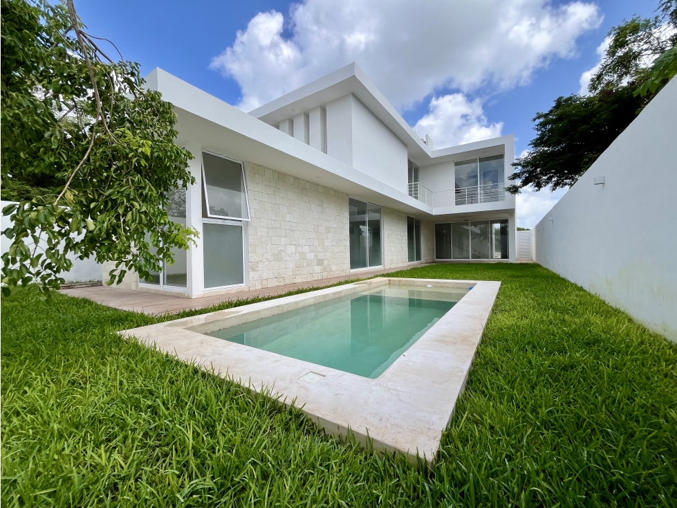 Venta Casa al Norte de Mérida, en privada con amenidades, NORTEMERIDA