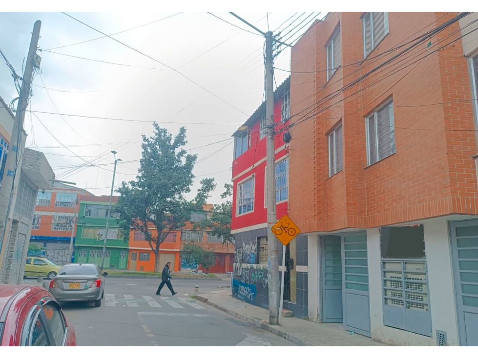 Local con apartamento en Venta Quiroga