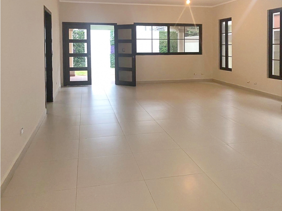VENTA DE CASA COSTA SUR - RESIDENCIAL EL DORAL — foto 4