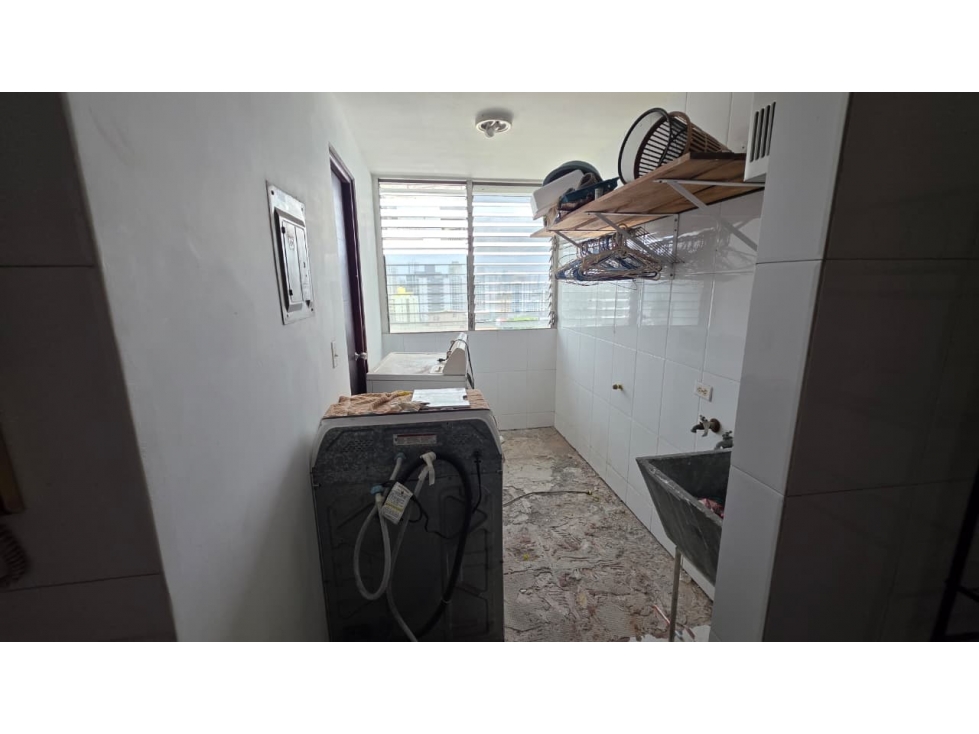 Apartamento en Vía Argentina | 97 m² para remodelar e invertir — foto 3