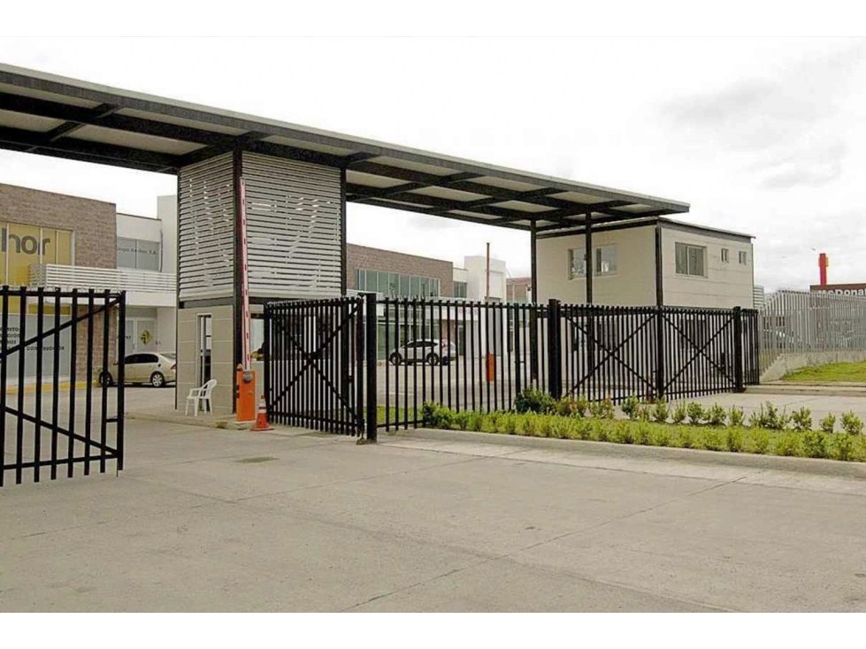 Venta de OfiBodega de Panamá - Zona Este - Las Mañanitas