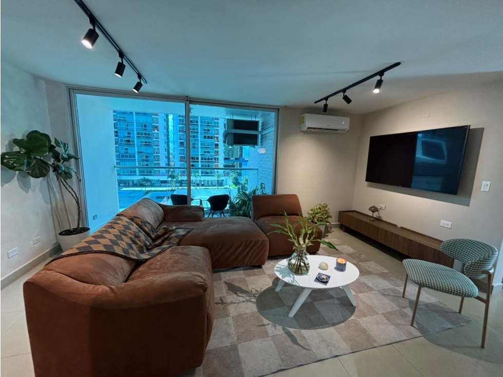 SE ALQUILA HERMOSO APARTAMENTO REMODELADO EN COSTA DEL ESTE