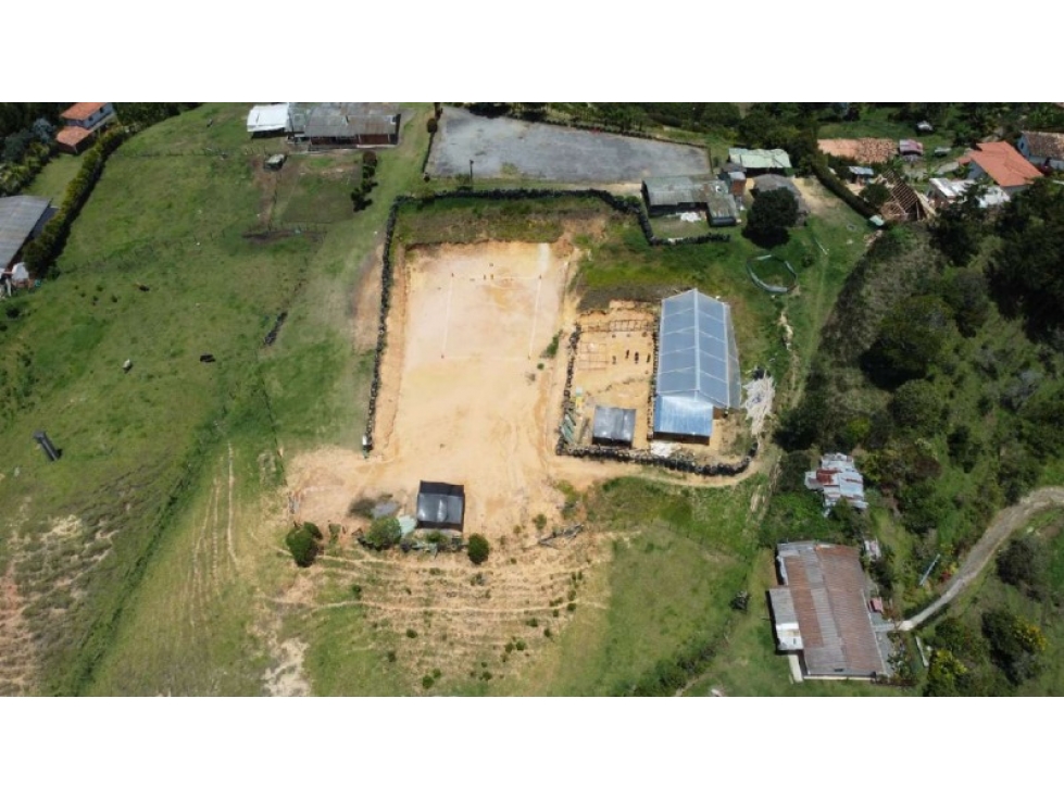 EN VENTA PROPIEDAD URBANA N 525 - 2