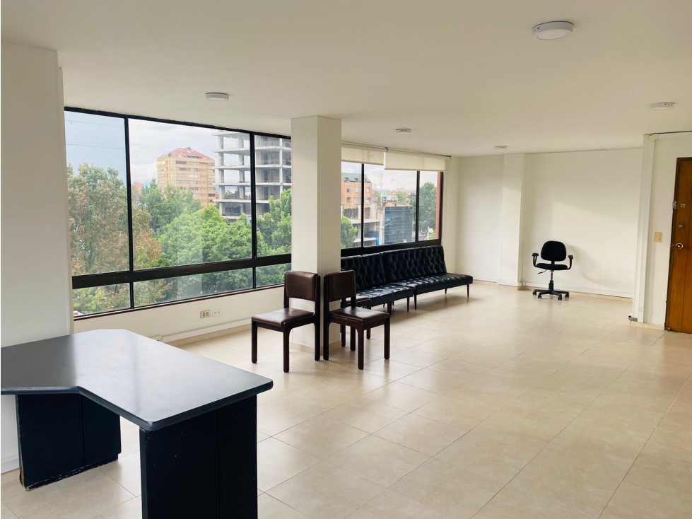 VENTA CONSULTORIO/OFICINA, SECTOR EL LAGO, BOGOTA
