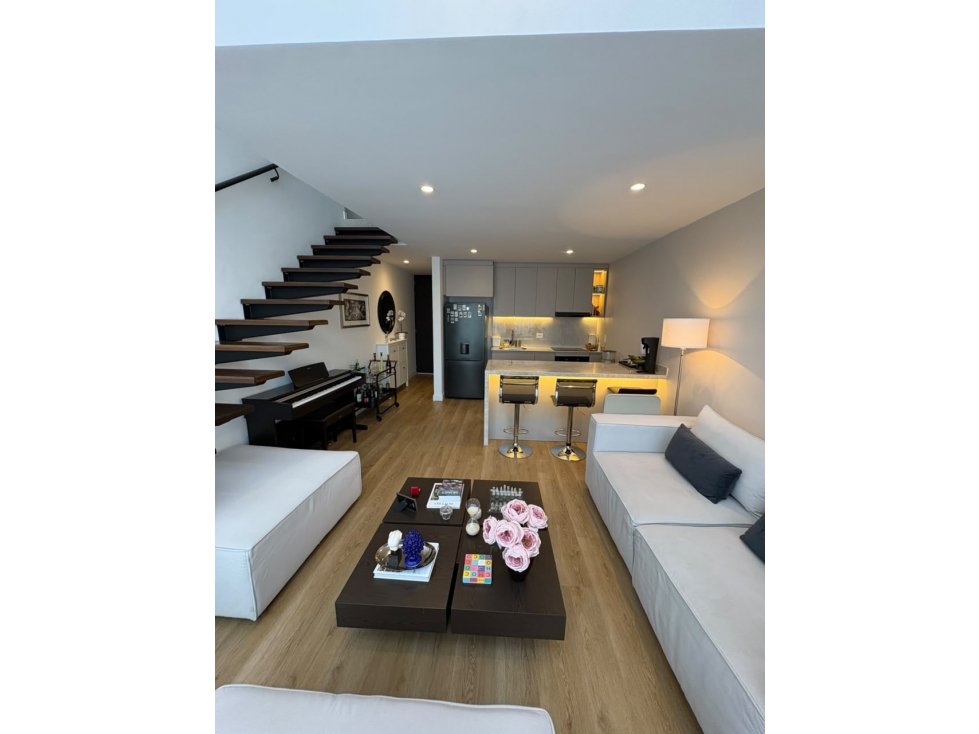ARRIENDO HERMOSO APTAESTUDIO DUPLEX, CHICO, BOGOTA — foto 2