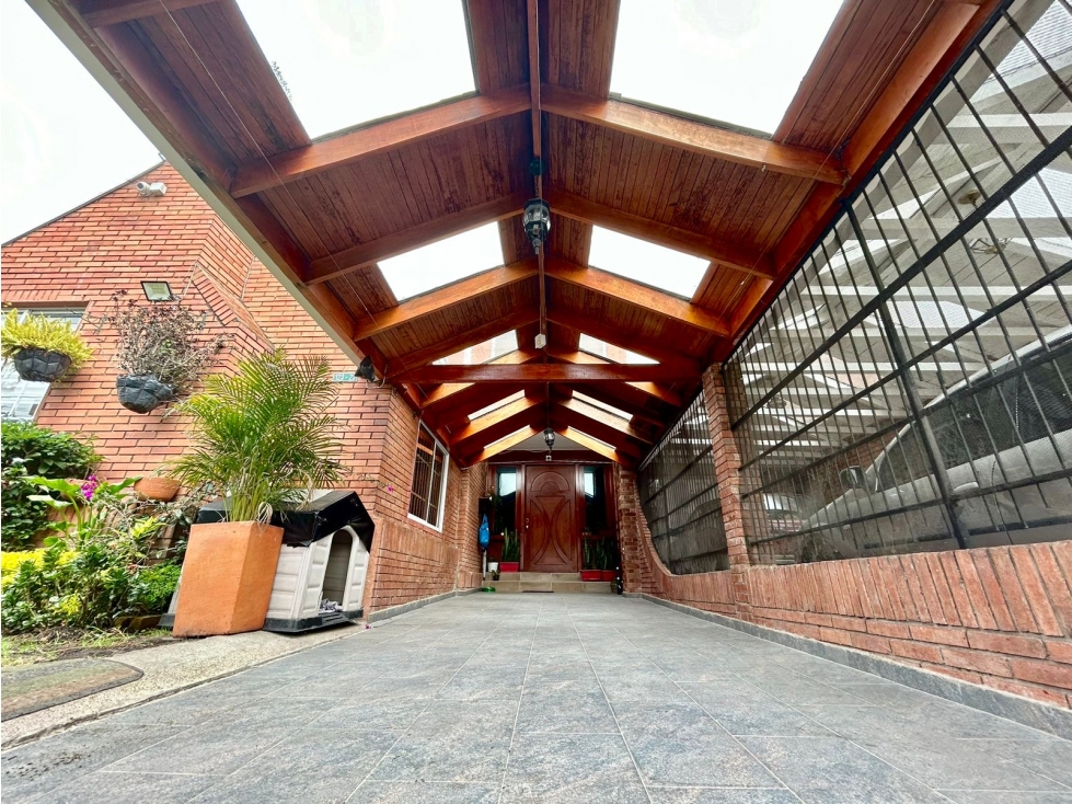 VENTA CASA EN EL RECREO DE LOS FRAILES, BOGOTÁ