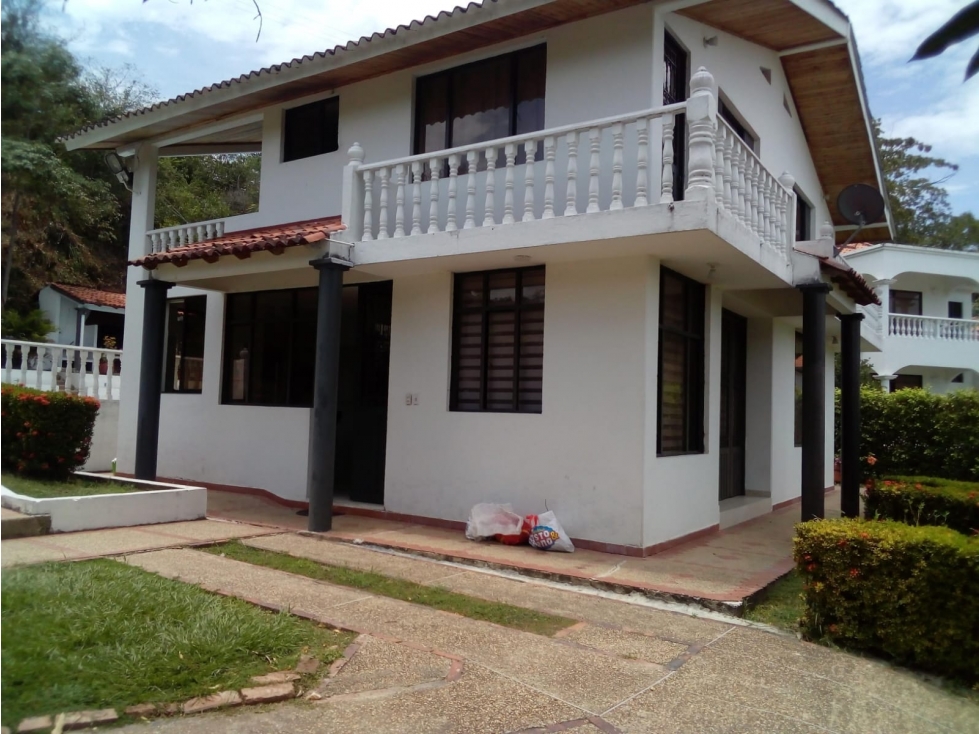 VENTA CASA EN CARMEN DE APICALÁ, TOLIMA - 2