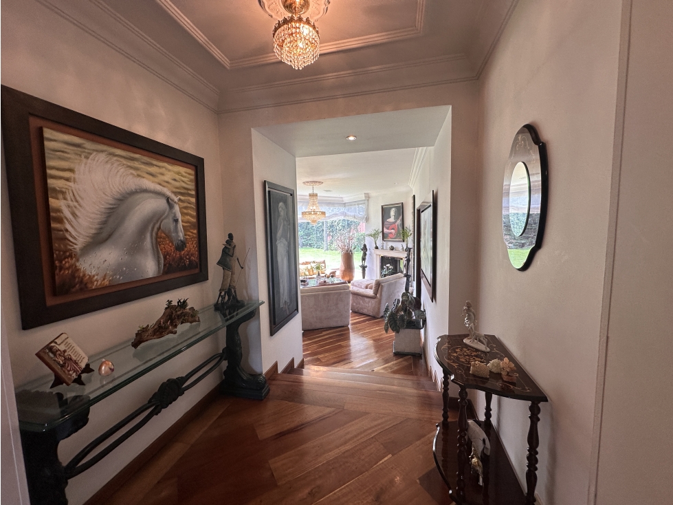VENTA HERMOSA CASA SAN JOSÉ DE BAVARIA, BOGOTÁ — foto 2