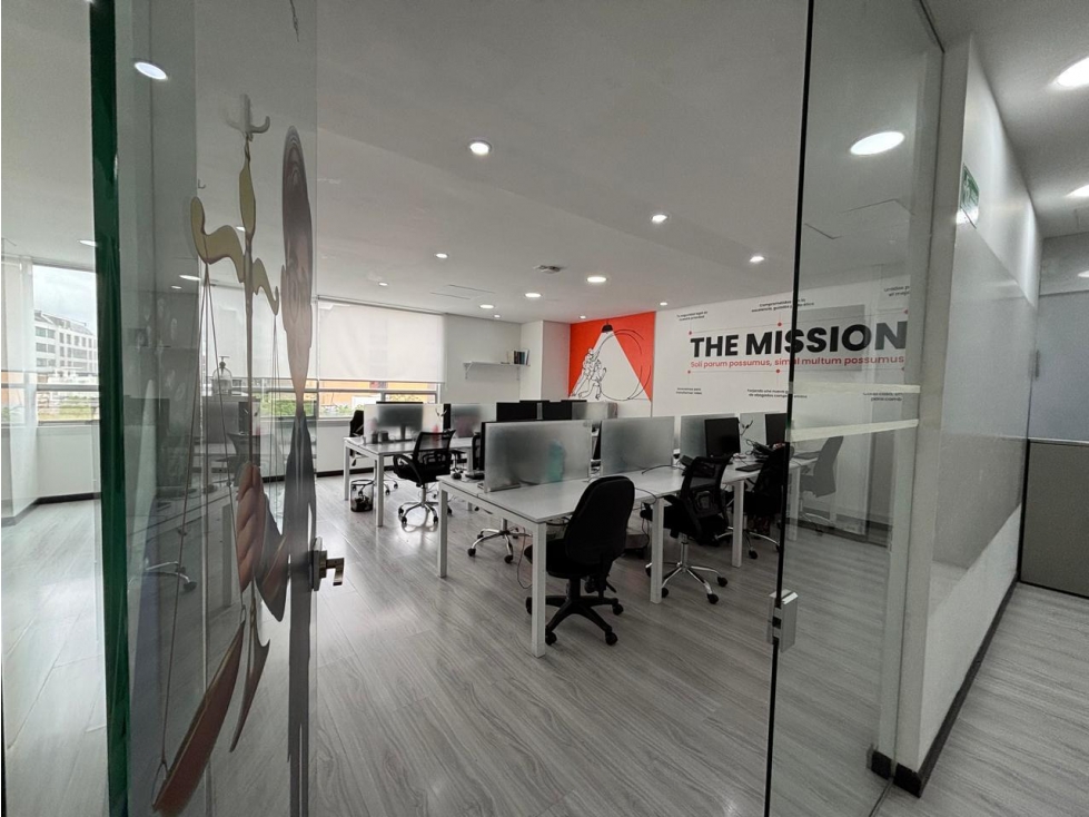 VENTA DE OFICINA EN EL LAGO