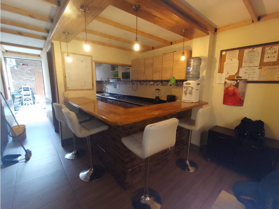 CASA EN TEUSAQUILLO