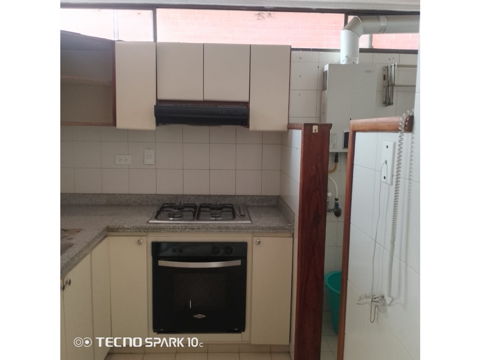 BROKERS Y ASOCIADOS VENDE:Estupendo apartamento en versalles — foto 4