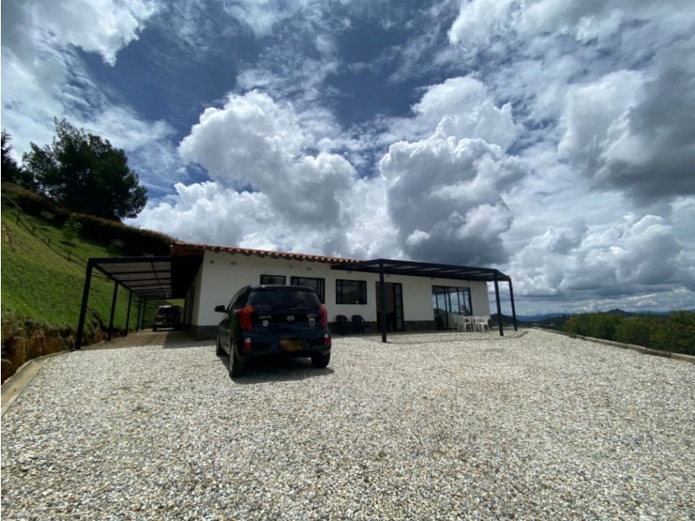 Casa en Envigado, El Escobero, cerca al Colegio Hontanares