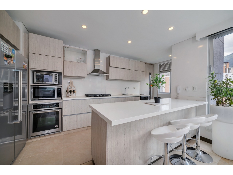 VENTA DE APARTAMENTO EN POBLADO- CASTROPOL — foto 2