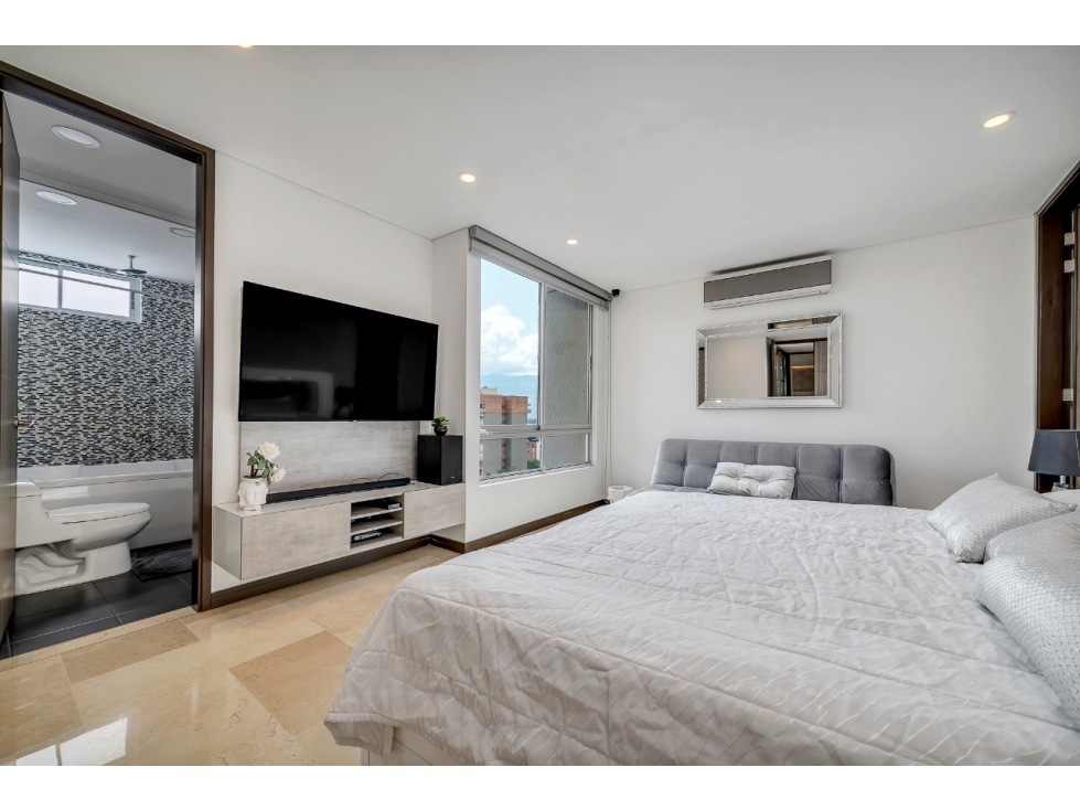 VENTA DE APARTAMENTO EN POBLADO- CASTROPOL — foto 4