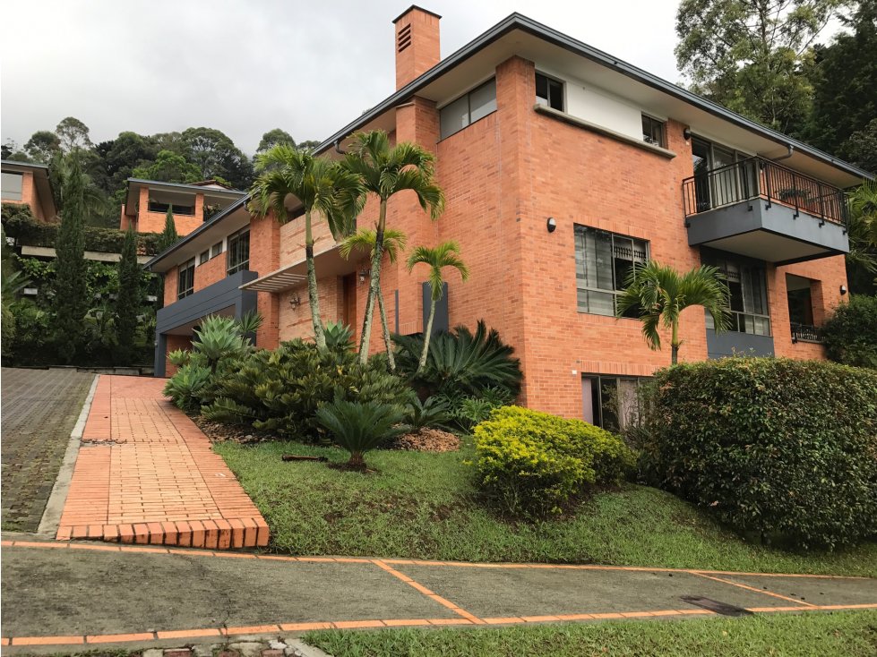 VENDO CASA EN LA COLA DEL ZORRO. EL POBLADO.MUY CERCA U. CES — foto 4