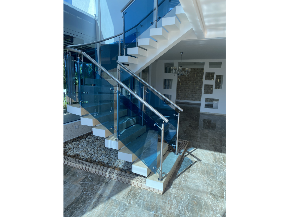 VENTA HERMOSA CASA SECTOR LAS MERCEDES — foto 4