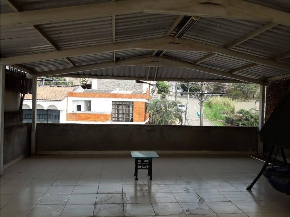 SE VENDE CASA DE TRES NIVELES INDEPENDIENTE EN ALTOS DEL BOSQUE — foto 4