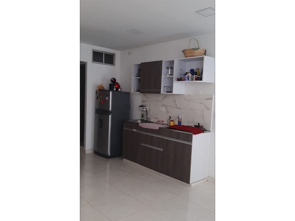 SE VENDE APARTAMENTO EN GRANADA DE 139 M2 DIVIDIDO EN DOS APARTAMENTOS