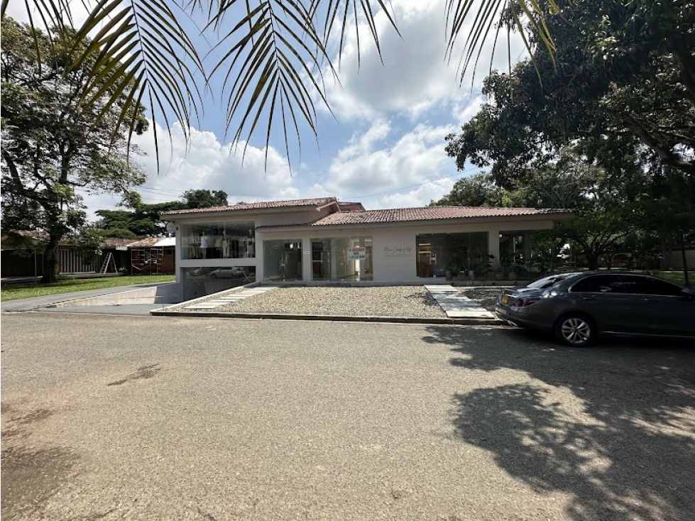 PROPIEDAD CON LOCALES COMERCIALES EN CIUDAD JARDIN — foto 2