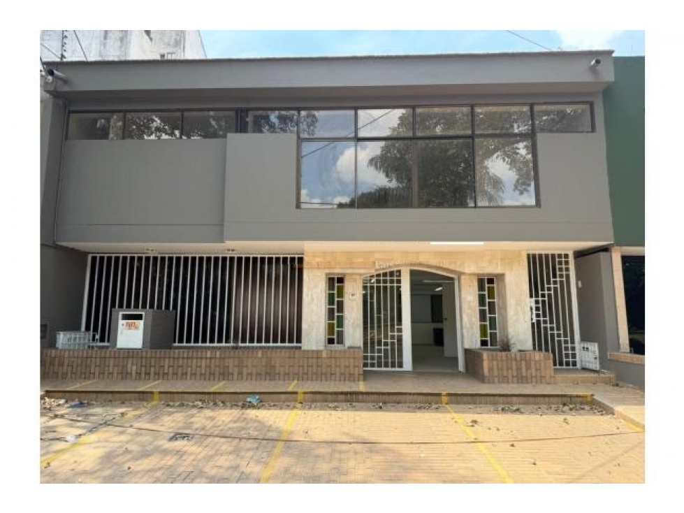 CASA COMERCIAL EN SAN VICENTE