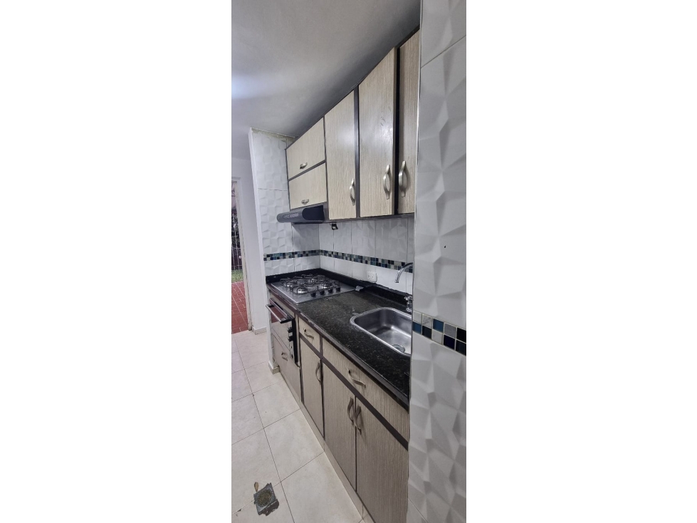 SE VENDE CASA EN CAMINO REAL DE TRES NIVELES EN UNIDAD DE 90 M2