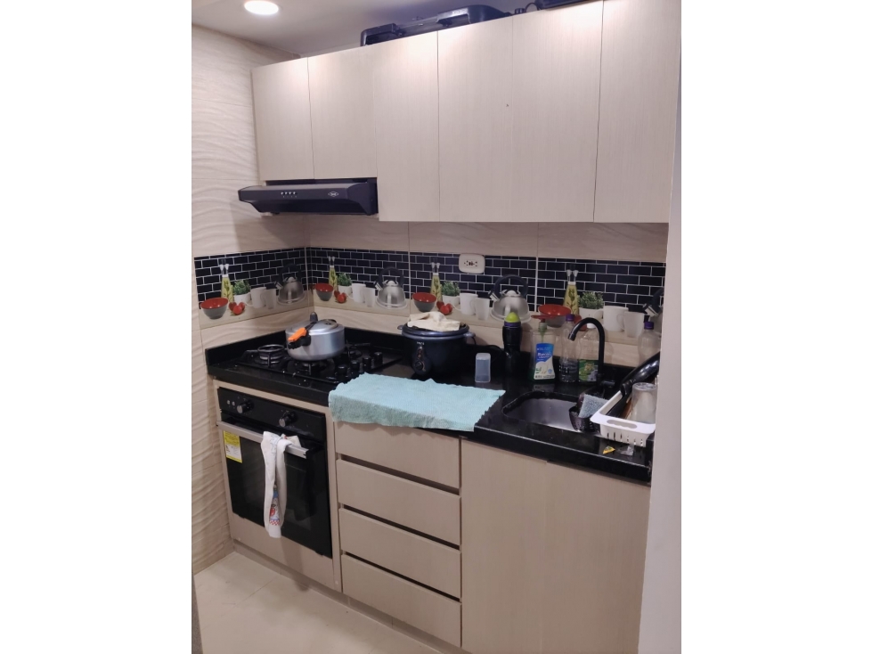 SE VENDE APARTAMENTO EN CACHIPAY DE 60 M2 EN PISO 8 CON BALCON — foto 2