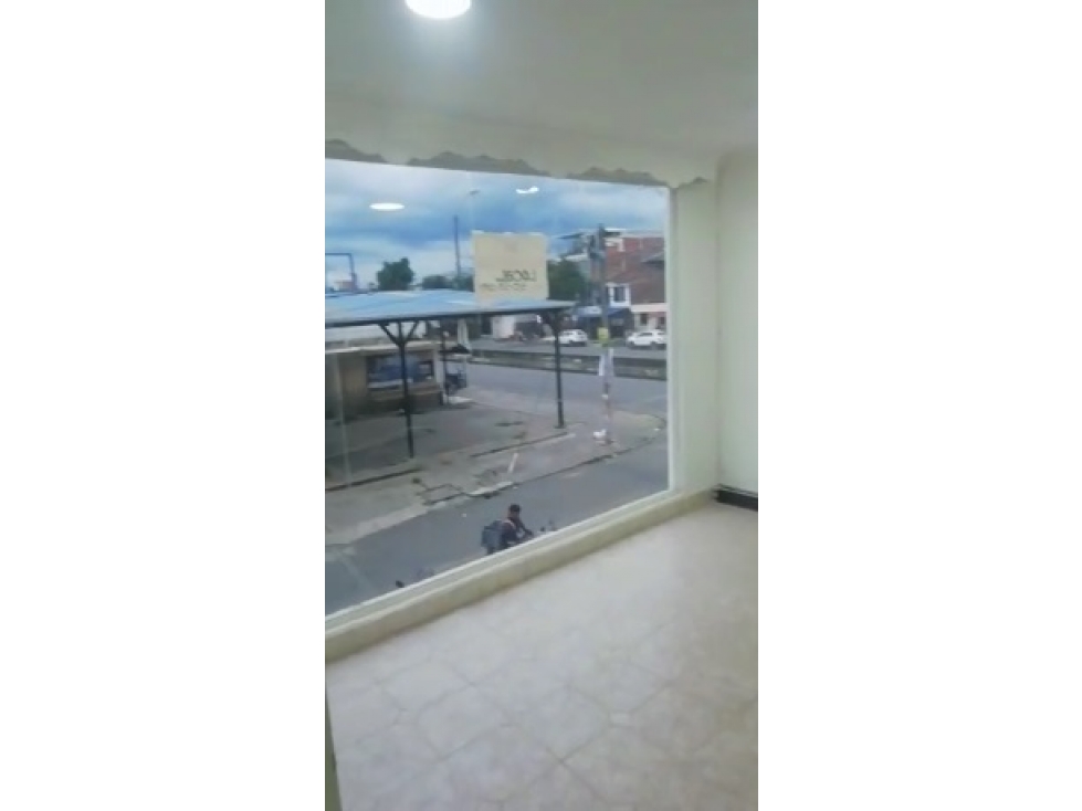 SE VENDE EDIFICIO COMERCIAL EN CANEY TRES PISOS — foto 5