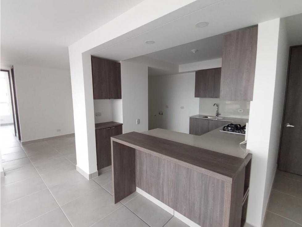 VENTA HERMOSO APARTAMENTO EN VALLE DEL LILI PISO 7 DE 98 M2