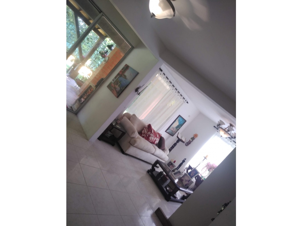 SE VENDE CASA CAMPESTRE EN LAS MERCEDES DE 500 M2 DE DOS NIVELES — foto 4