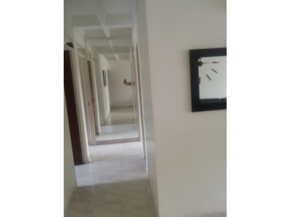 SE VENDE APARTAMENTO REMODELADO EN COLSEGUROS EN PISO 3 SIN ASCENSOR