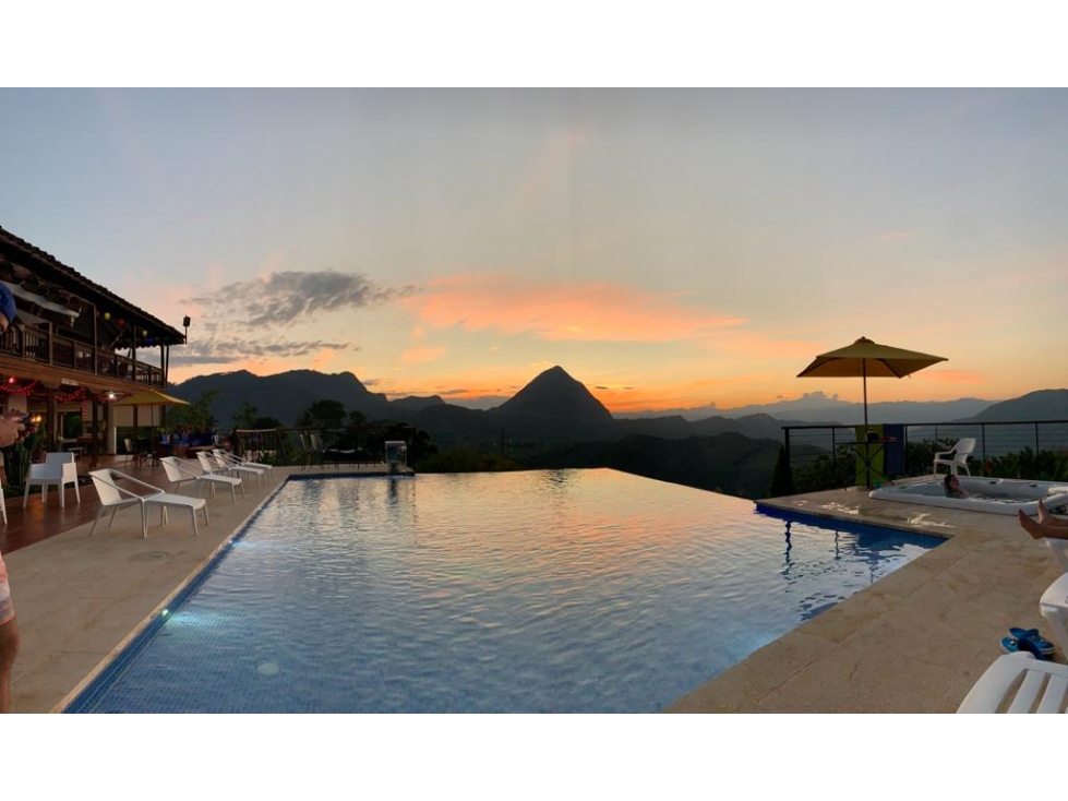 SE VENDE FINCA GANADERA EN VENECIA ANTIOQUIA - 1