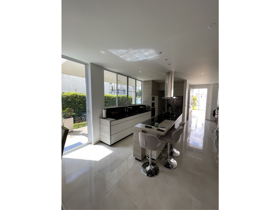VENTA CASA SECTOR LAS MERCEDES