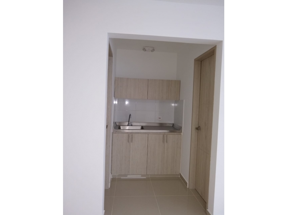EXCELENTE LOCAL EN VENTA EN EL CEDRO - 4