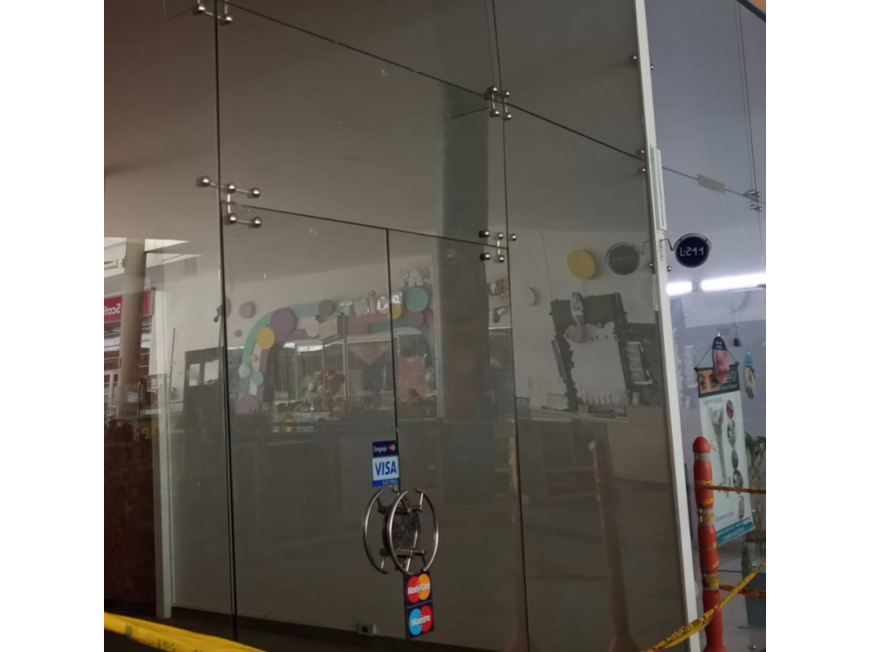 SE VENDE LOCAL EN PALMETO EN EL SEGUNDO PISO DE 97 M2 DESOCUPADO
