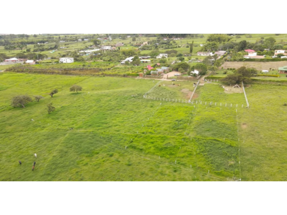 Excelente lote en la entrada al Darien - 1