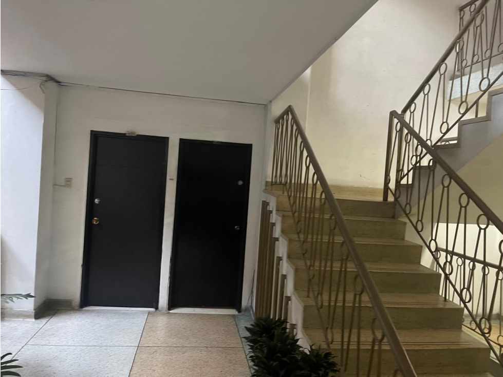 SE VENDE APARTAMENTO EN GRANADA DE 139 M2 DIVIDIDO EN DOS APARTAMENTOS — foto 4