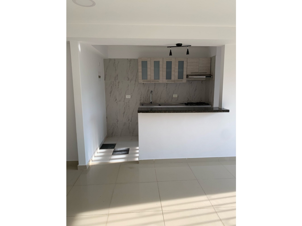 SE RENTA APARTAMENTO EN CUARTO DE LEGUA DE 65 M2 EN PISO 5