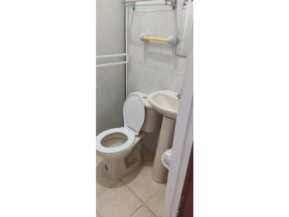 SE VENDE PROPIEDAD DE TRES NIVELES CON 12 UNIDADES DE VIVIENDA 525 M2 — foto 3