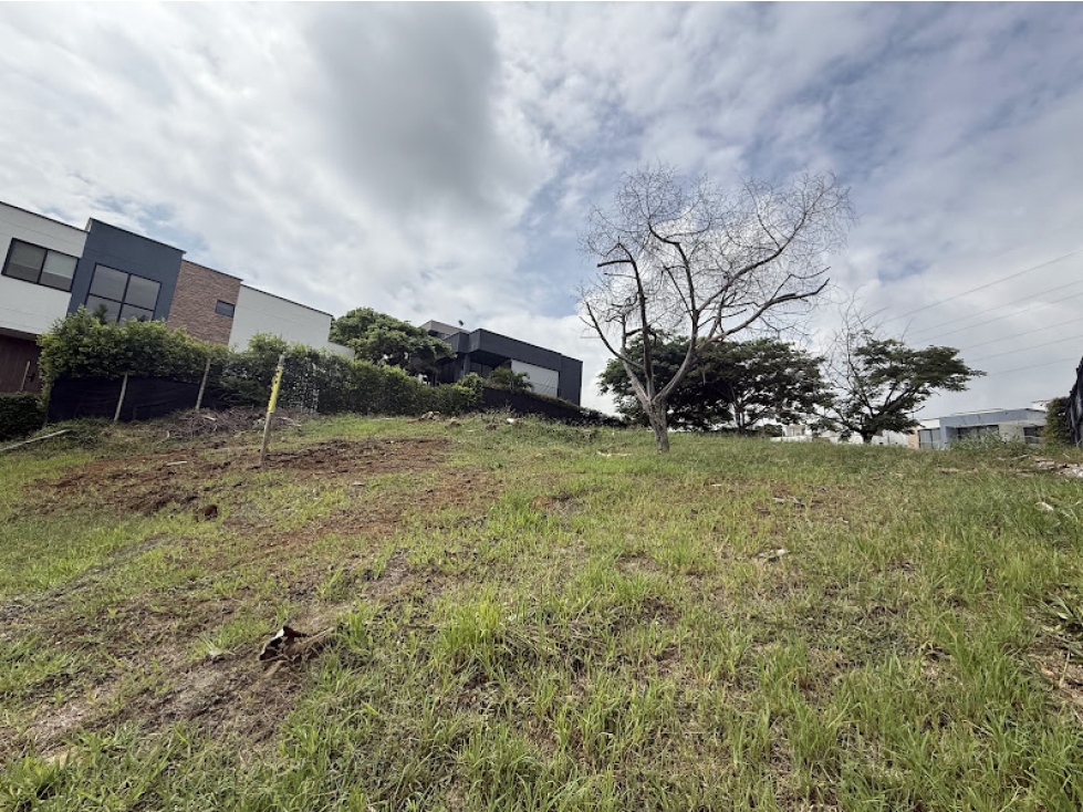 LOTE EN CONJUNTO EN PANCE DE CASAS DE LUJO