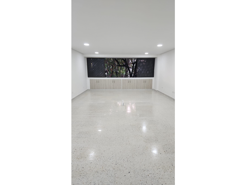 ALQUILER OFICINA EN SANTA MONICA RESIDENCIAL