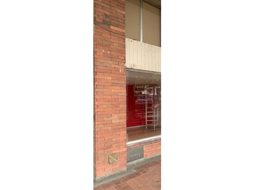 SE VENDE LOCAL COMERCIAL EN CENTRO COMERCIAL PASARELA DE 32 M2 PISO 1 - 1