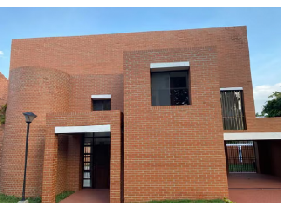CASA EN VENTA EN CONDOMINIO EN CIUDAD JARDIN