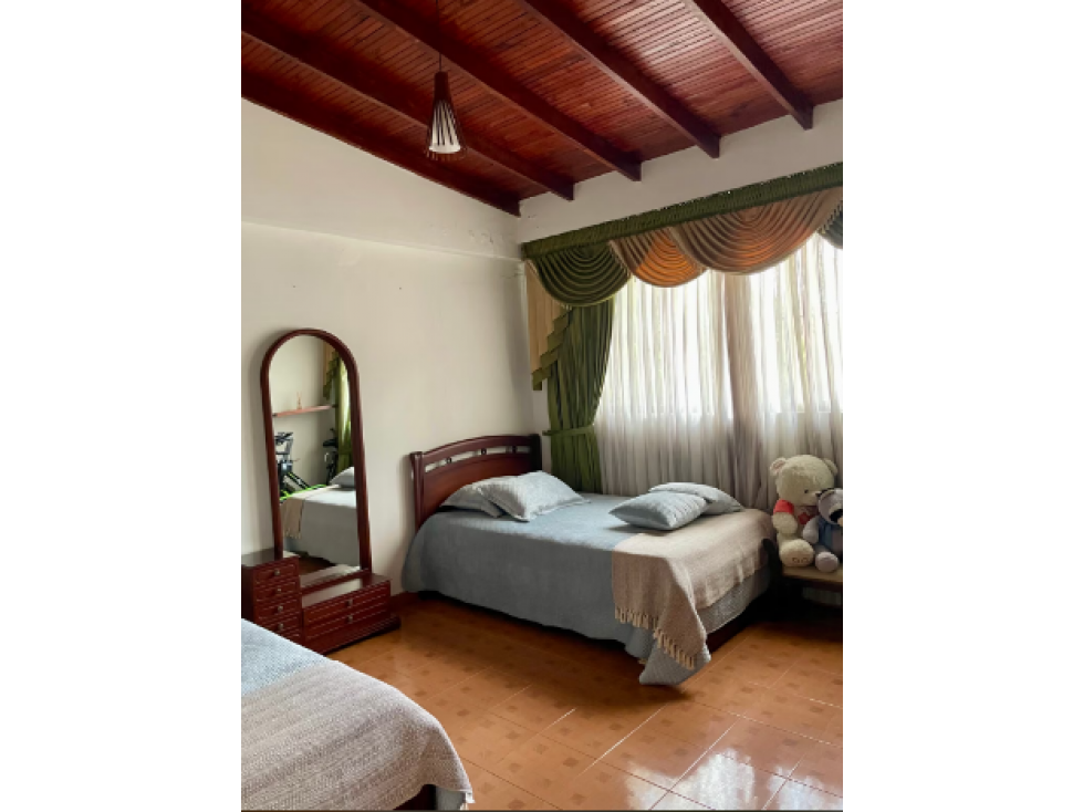 CASA DE DOS PLANTAS EN LA MERCED — foto 4