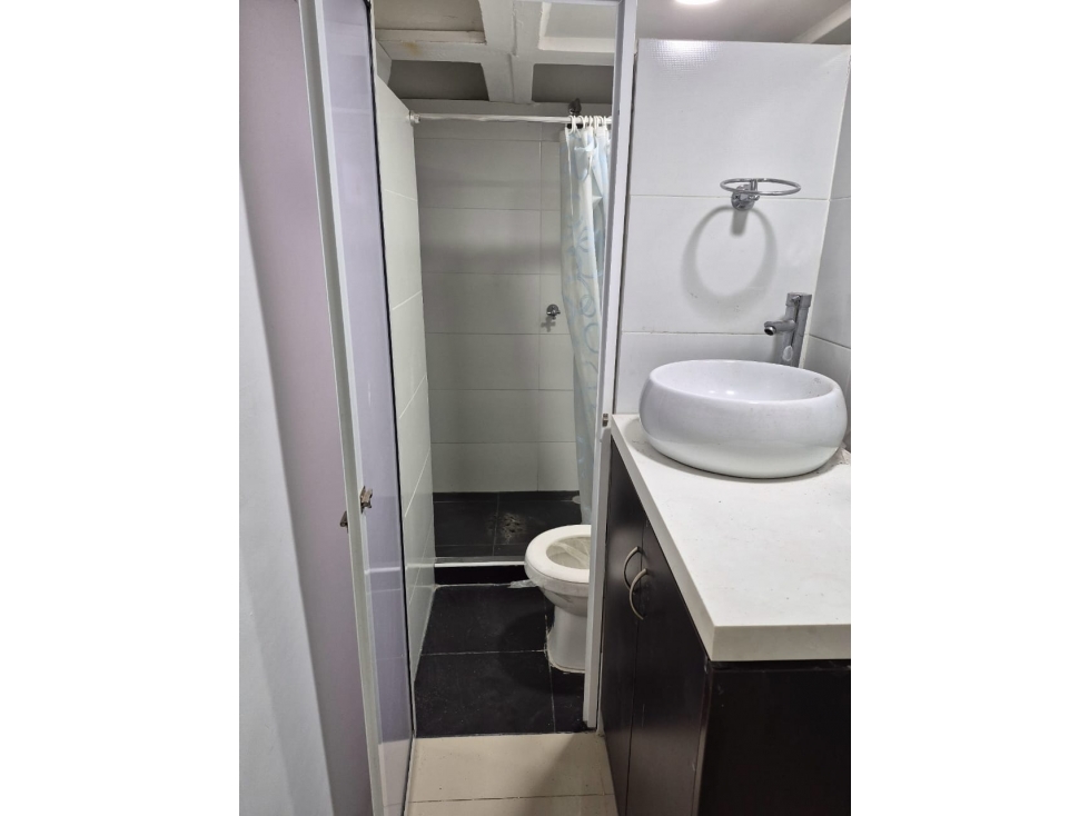 SE VENDE LOCALEN SAN VICENTE DESOCUPADO ANTES ERA UNA BARBERIA — foto 5