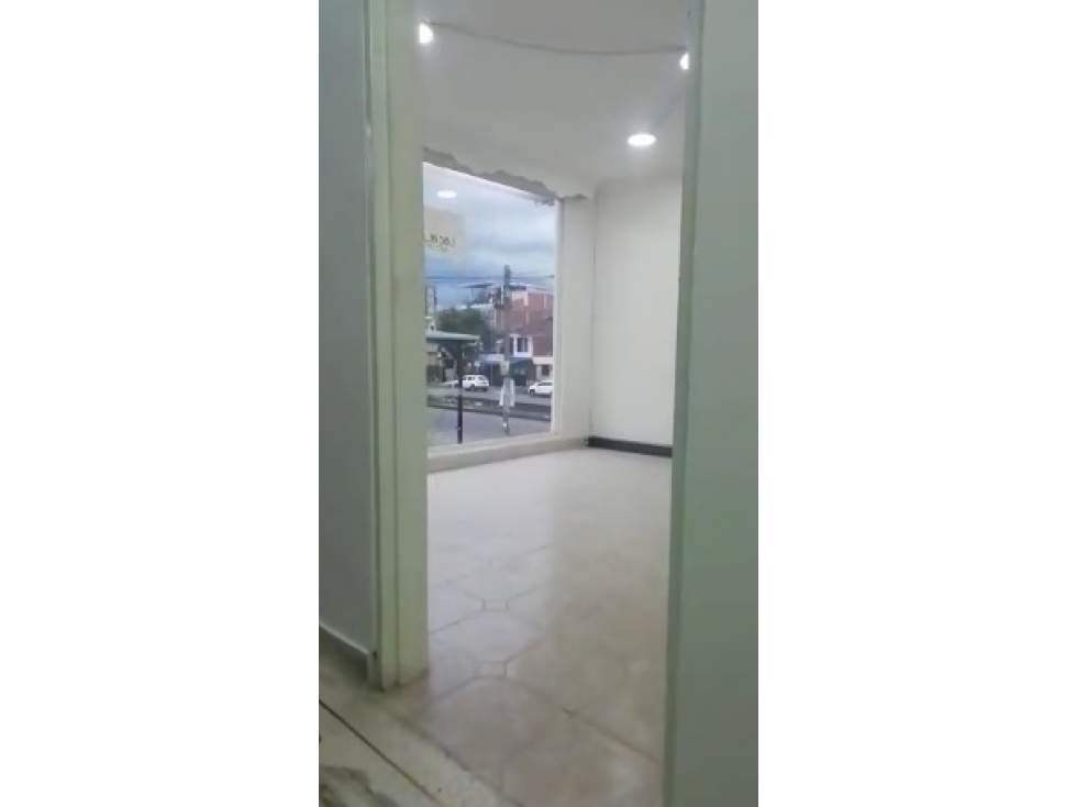 SE VENDE EDIFICIO COMERCIAL EN CANEY TRES PISOS — foto 4