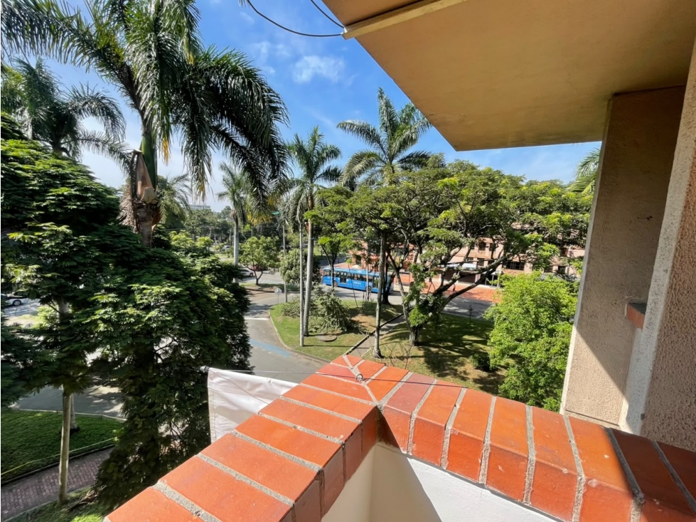 SE VENDE APARTAMENTO EN LA FLORA DE 86 M2 PISO 4 SIN ASCENSOR 2 PARQUE — foto 5