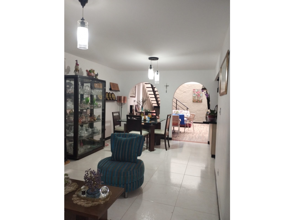 SE VENDE APARTAMENTO EN PAMPALINDA DE 187 M2 DE DOS NIVELES EN PISO 1 — foto 3