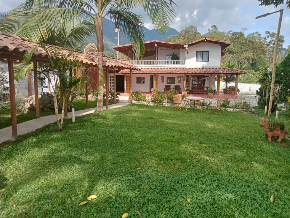 SE VENDE CASA CAMPESTRE INDEPENDIENTE EN MEDELLIN LA VEREDA MESTIZAL