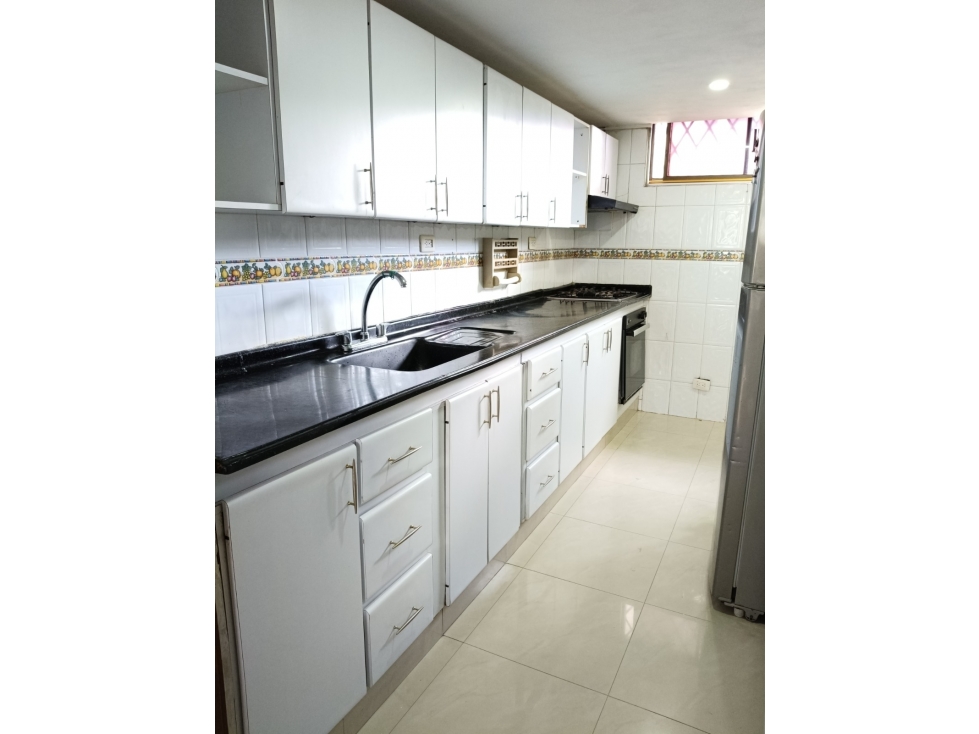 SE VENDE APARTAMENTO EN CAMINO REAL DE 155 M2 EN PISO 3 CERCA APALMETO